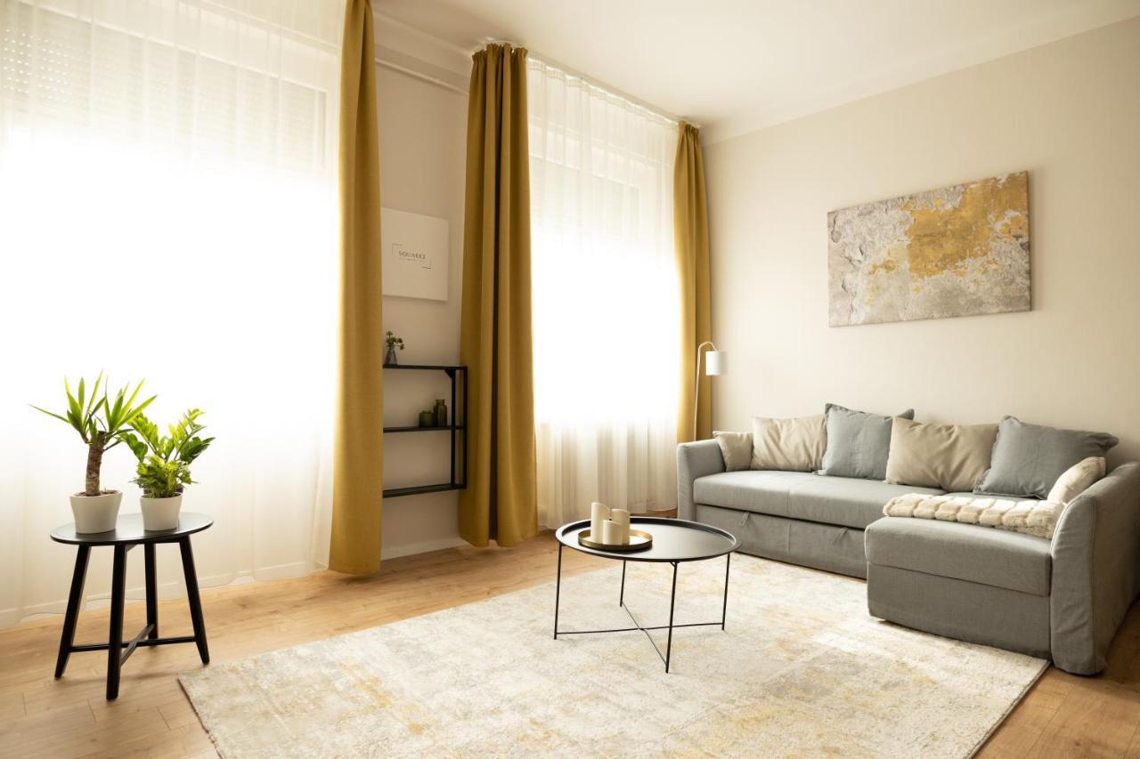 Appartement Square 2 à Debrecen Extérieur photo