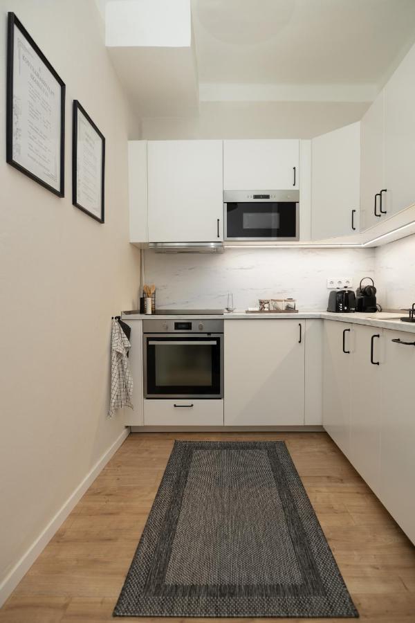 Appartement Square 2 à Debrecen Extérieur photo
